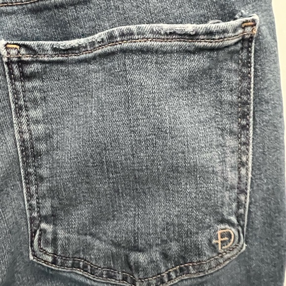 Fidelity button fly jeans. Show signs of wear/distressing as shown in pics. - Picture 14 of 16